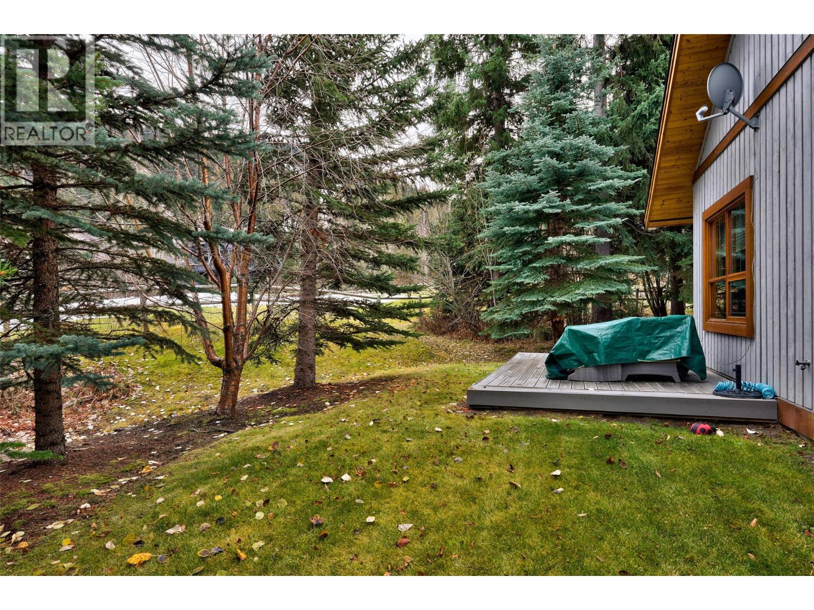 #13 2715 FAIRWAYS DRIVE - 37