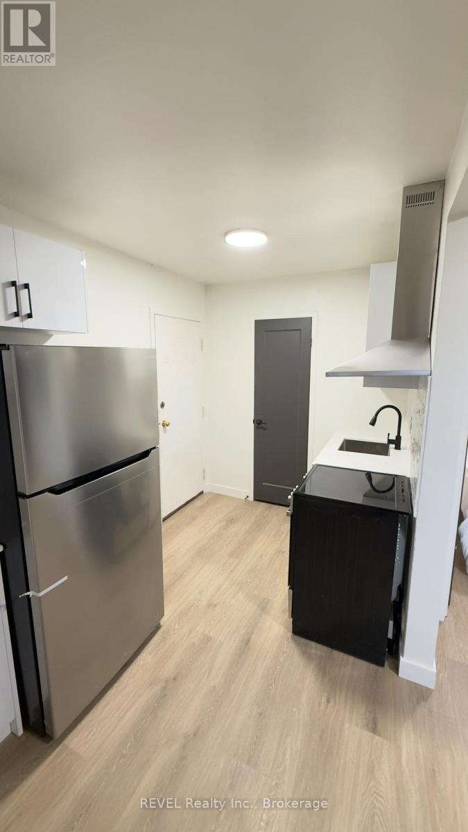 60 TRILLER AVENUE N - Photo 2 of 12, Toronto (Roncesvalles), Ontario