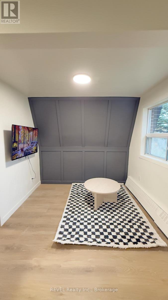 60 TRILLER AVENUE N - Photo 3 of 12, Toronto (Roncesvalles), Ontario