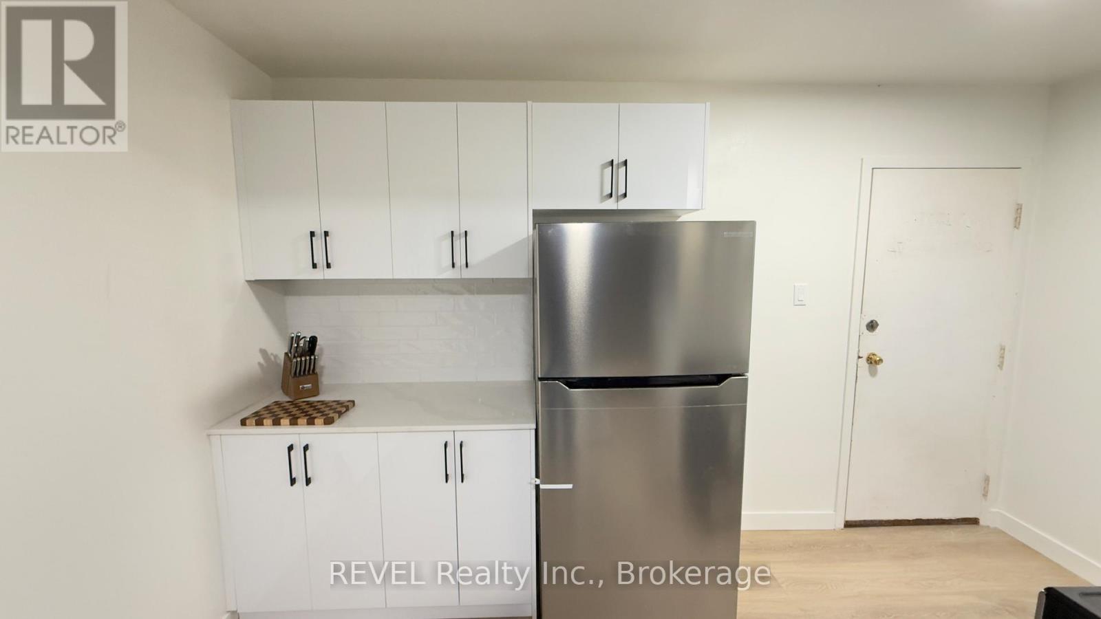 60 TRILLER AVENUE N - Photo 4 of 12, Toronto (Roncesvalles), Ontario