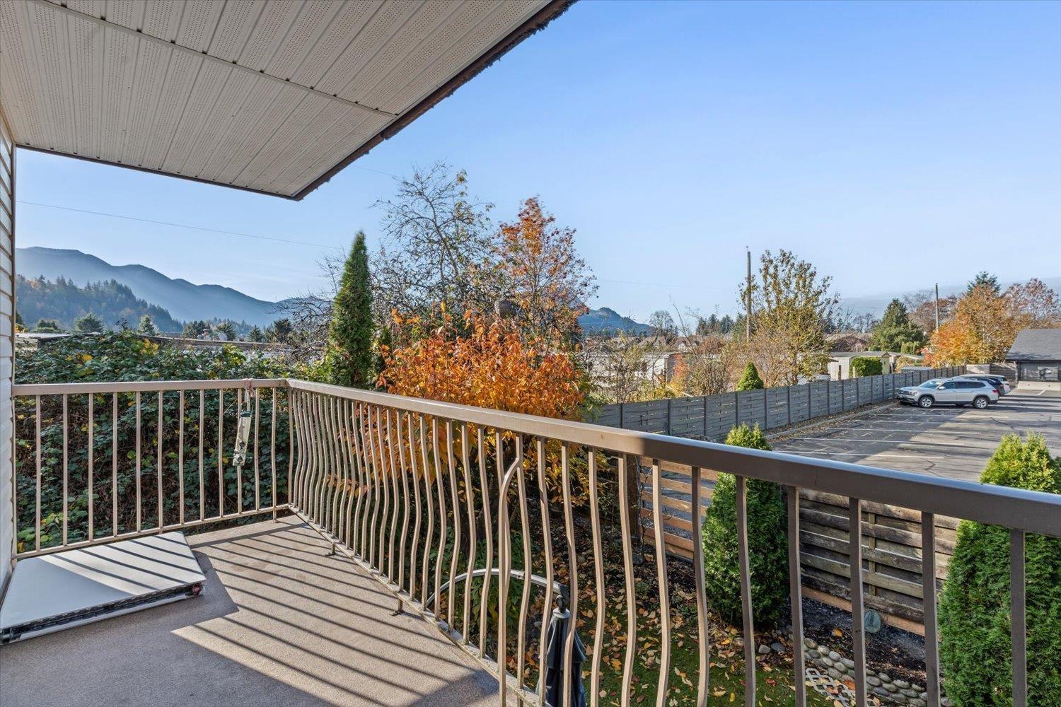 205 45702 WATSON ROAD, Garrison Crossing, Chilliwack