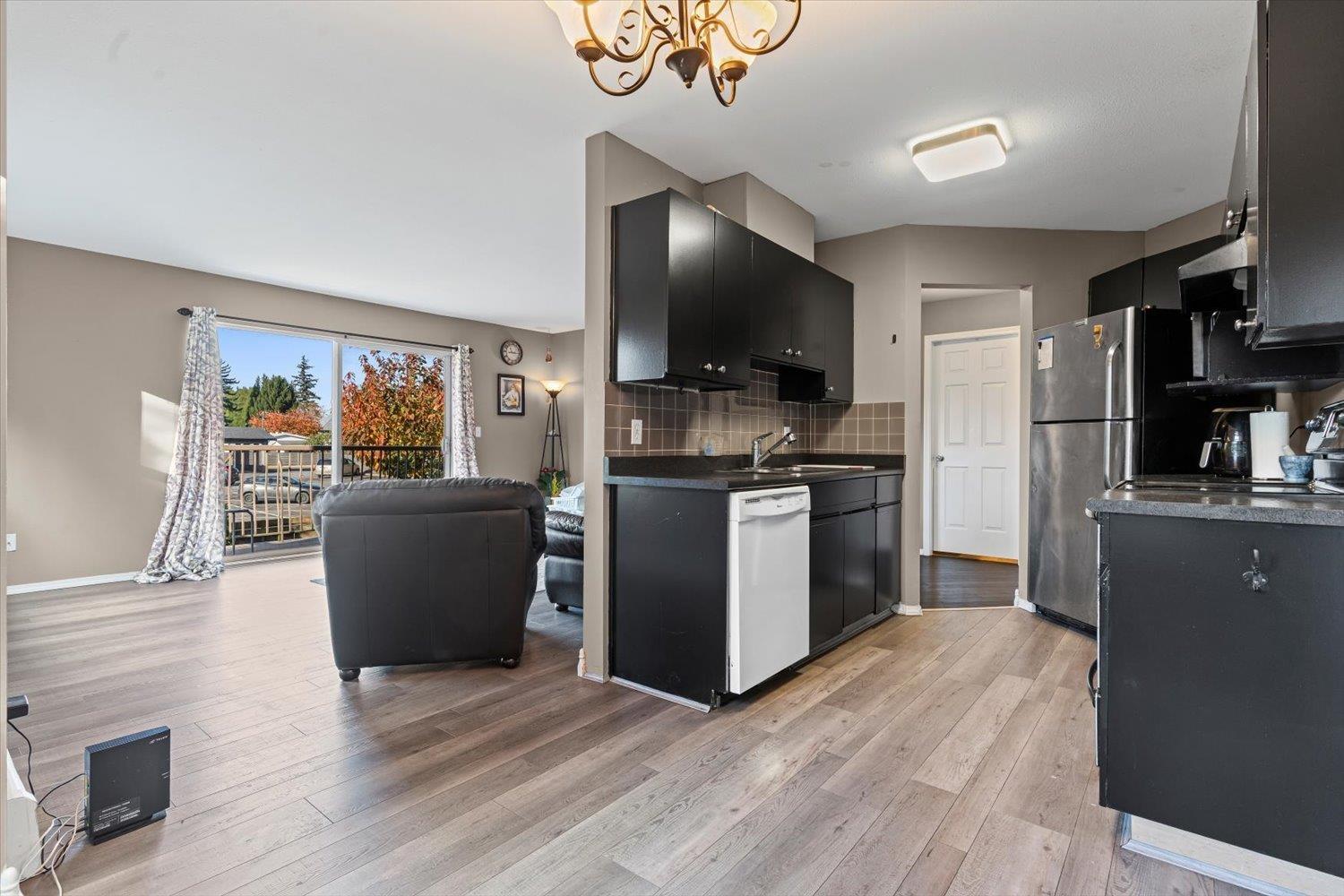 205 45702 WATSON ROAD, Garrison Crossing, Chilliwack