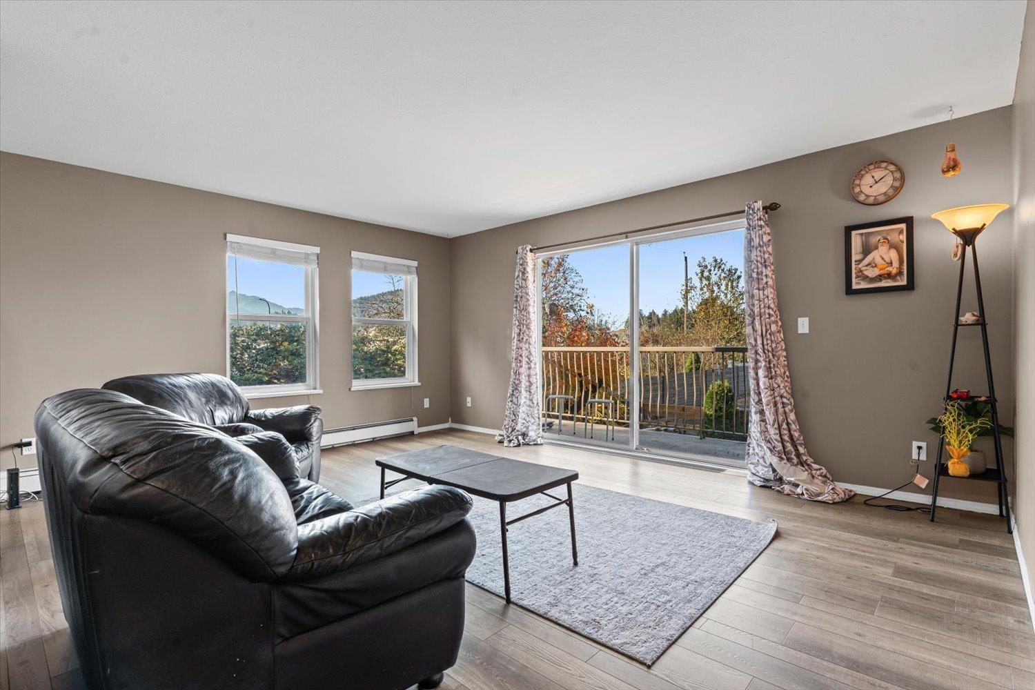 205 45702 WATSON ROAD, Garrison Crossing, Chilliwack