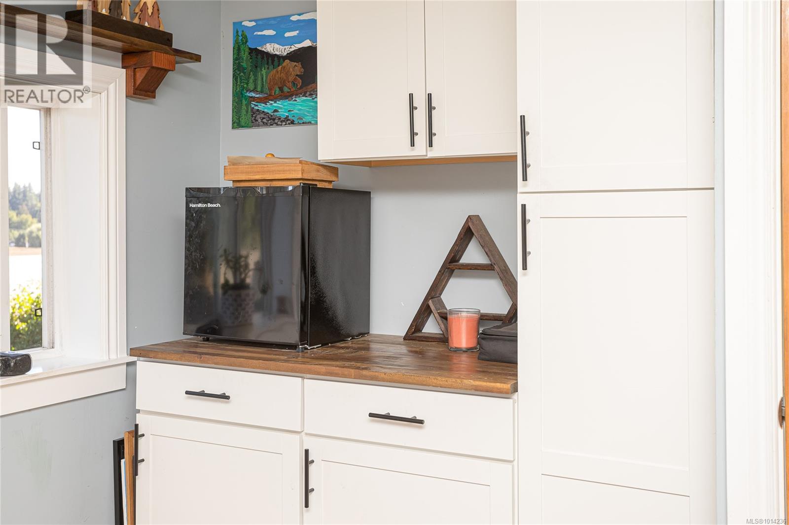 10695 Chemainus Rd, Saltair