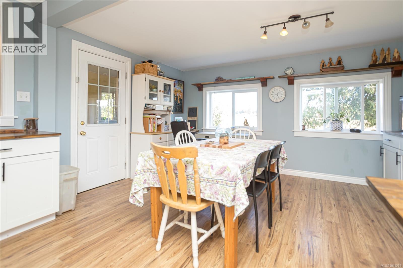 10695 Chemainus Rd, Saltair