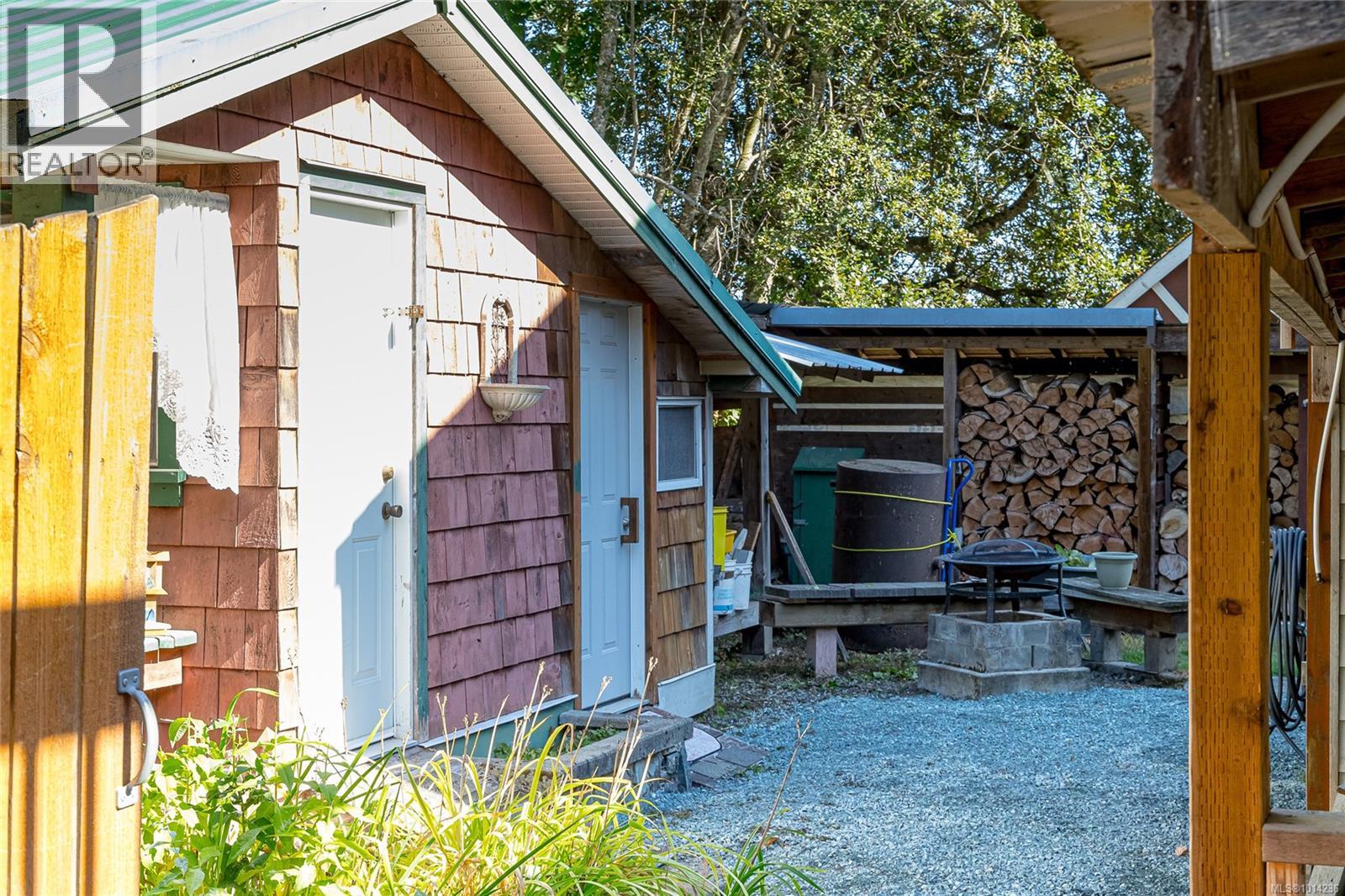 10695 Chemainus Rd, Saltair