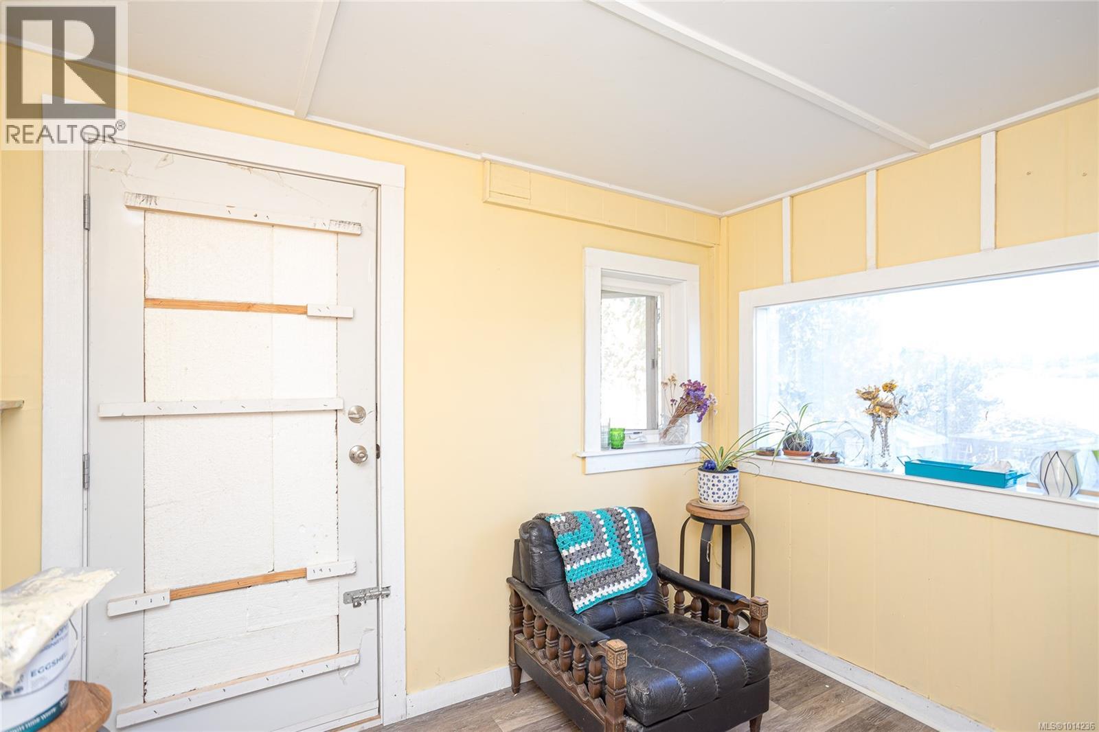 10695 Chemainus Rd, Saltair