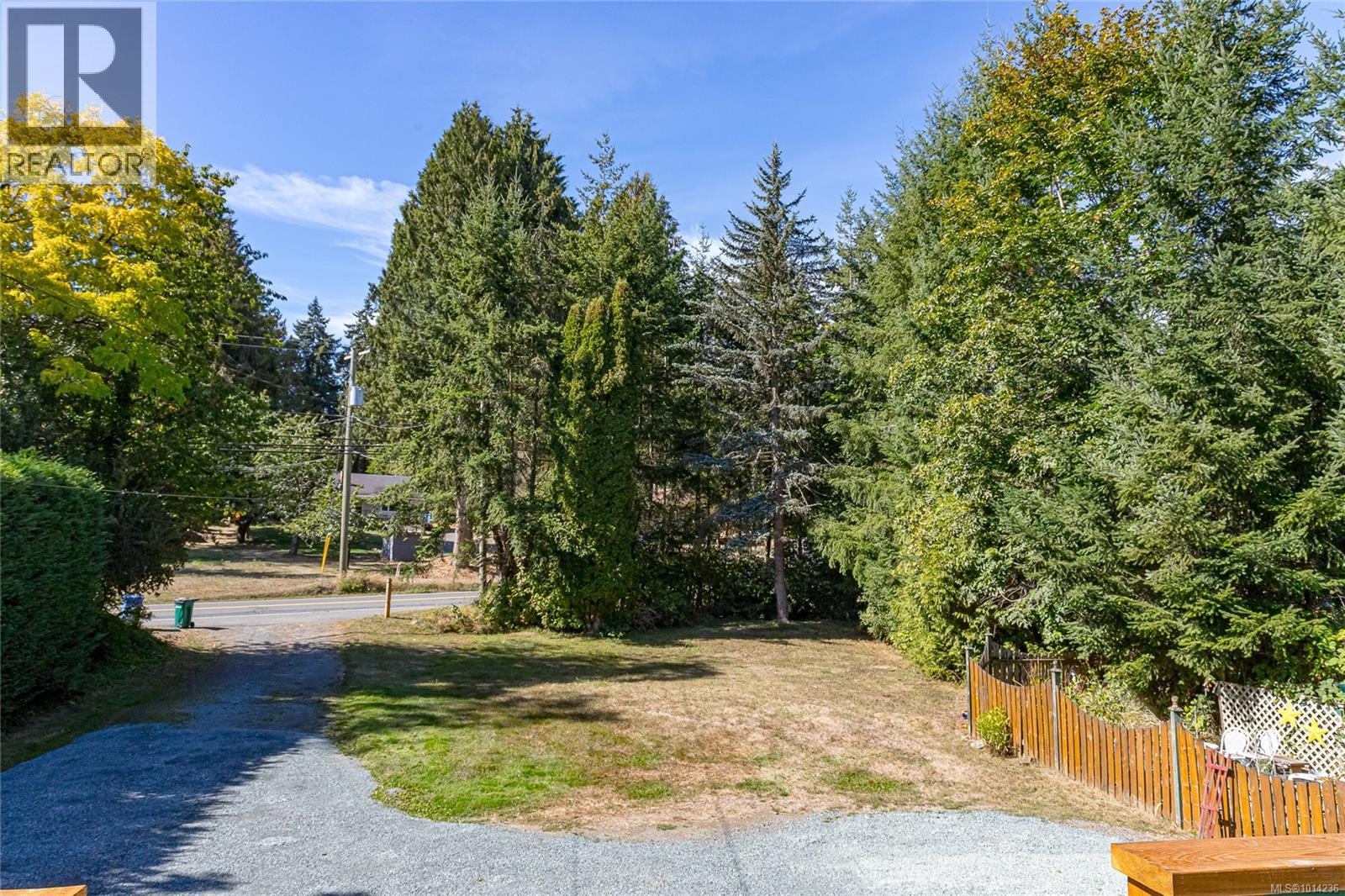10695 Chemainus Rd, Saltair