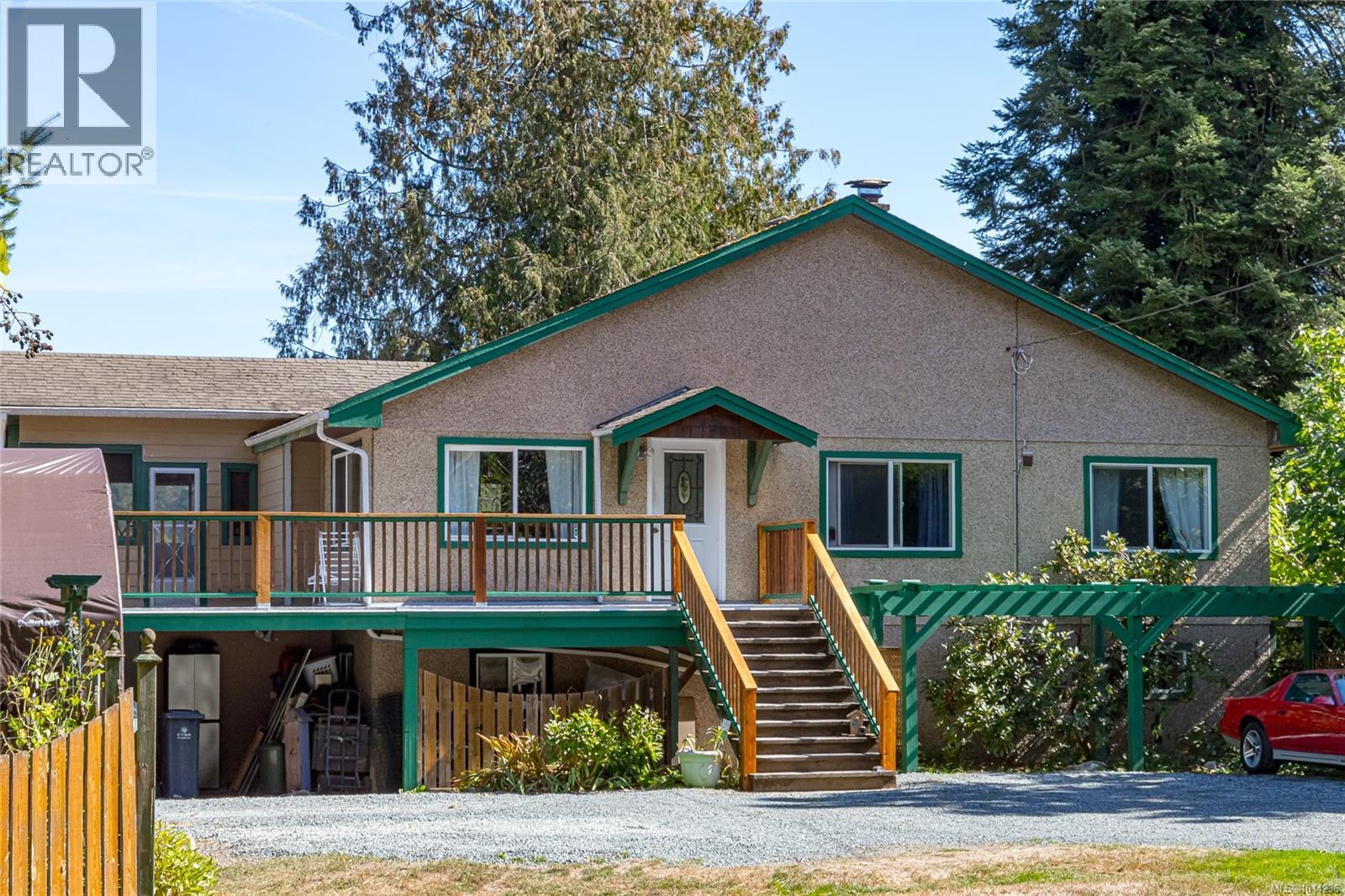 10695 Chemainus Rd, Saltair