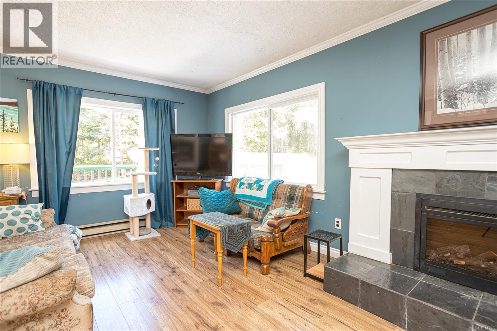 10695 Chemainus Rd, Saltair