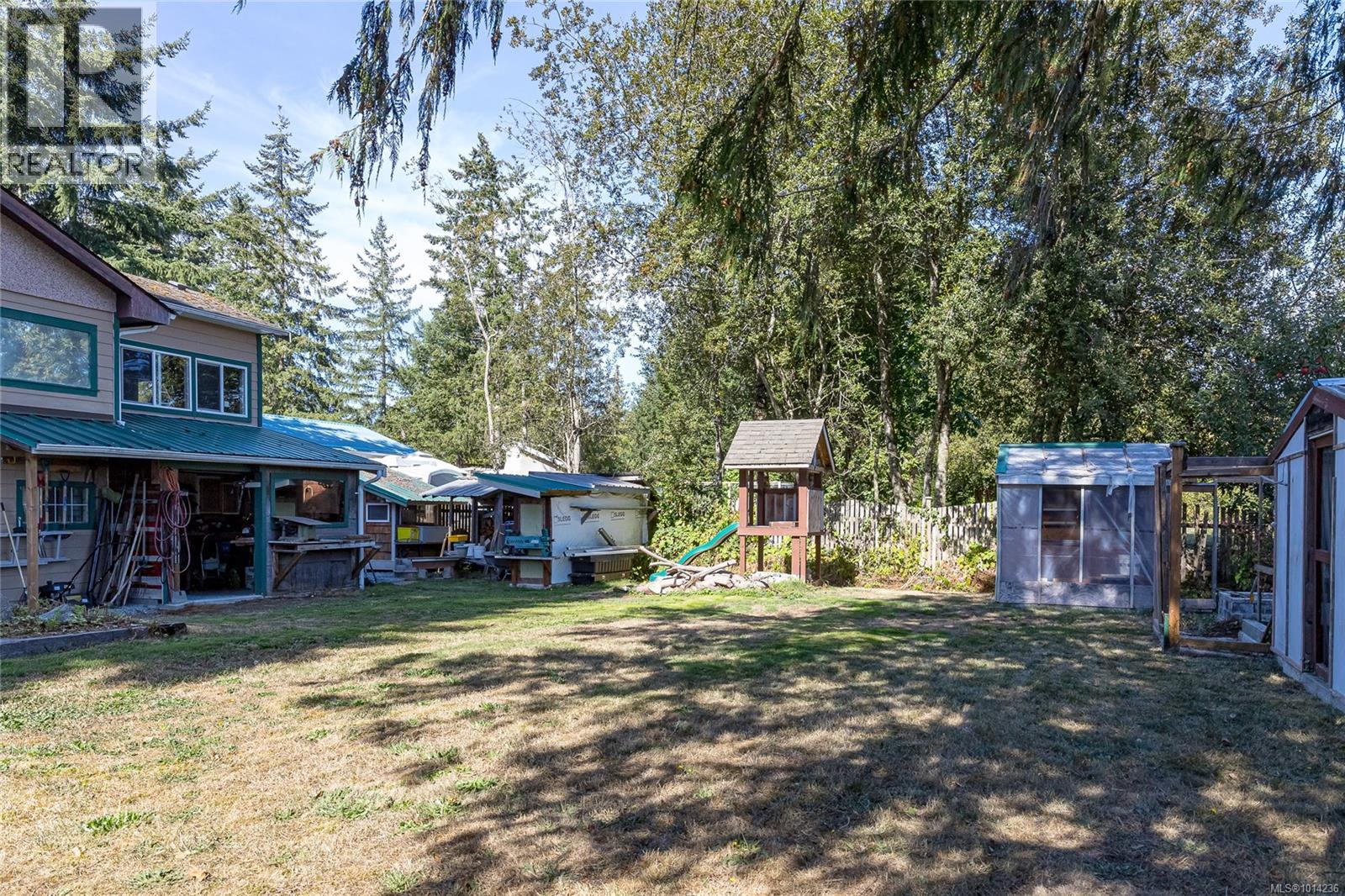 10695 Chemainus Rd, Saltair