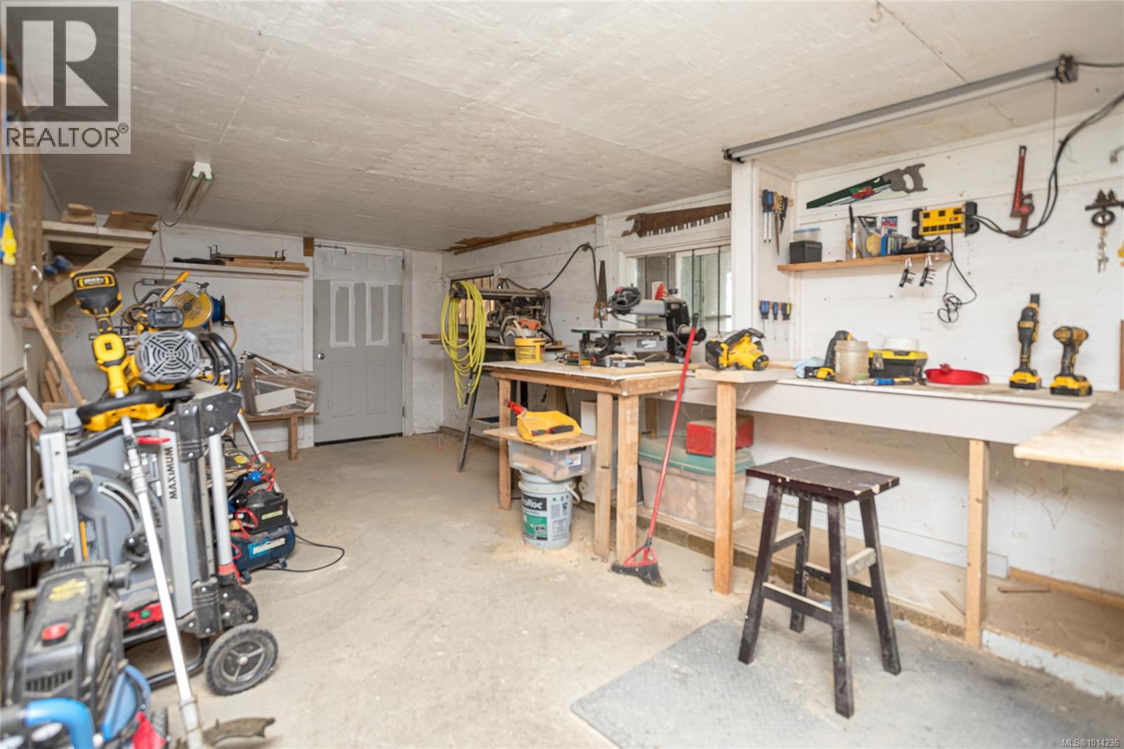 10695 Chemainus Rd, Saltair