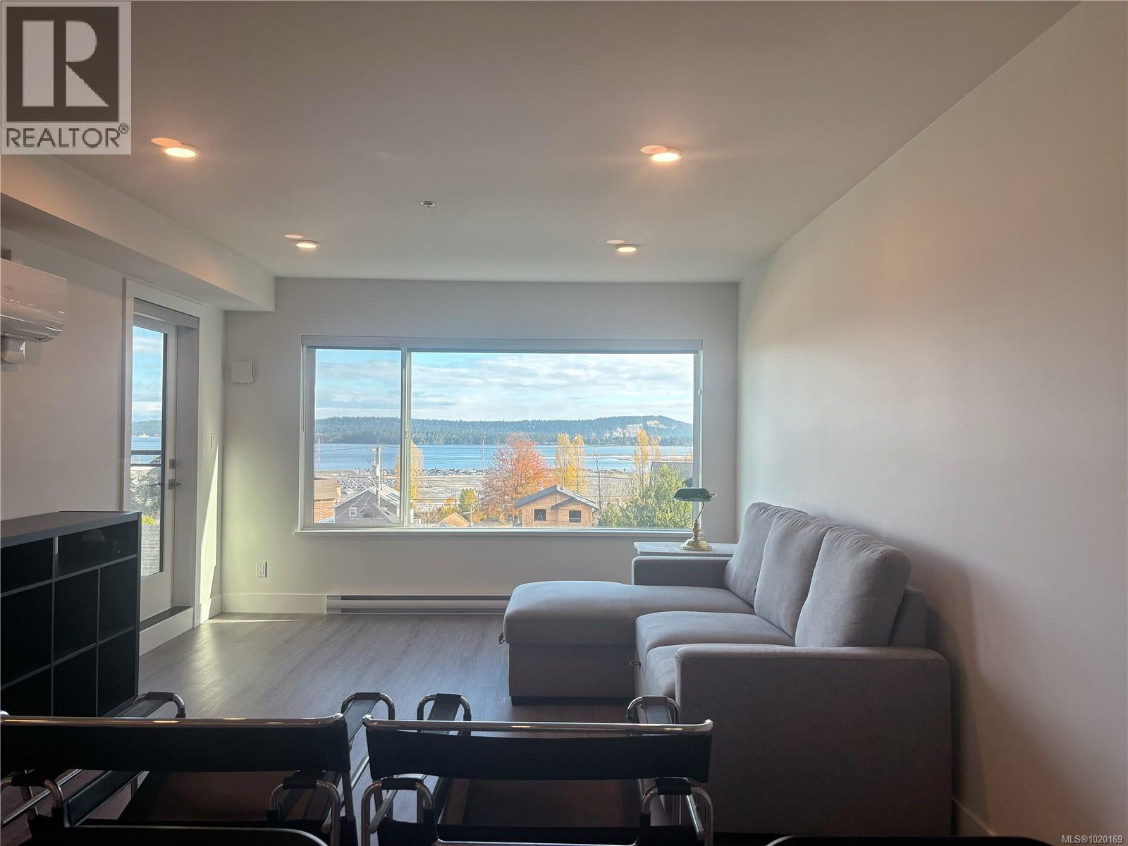 #306 147 HALIBURTON ST - 11