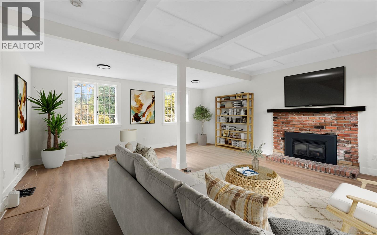 5208 Del Monte Ave, Saanich