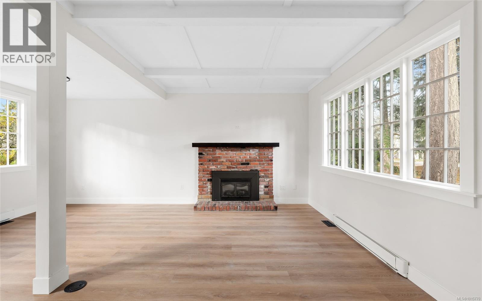 5208 Del Monte Ave, Saanich