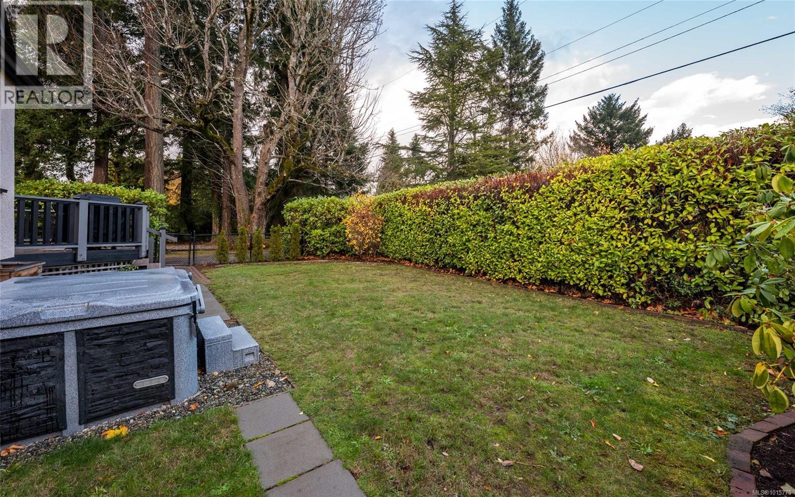 5208 Del Monte Ave, Saanich