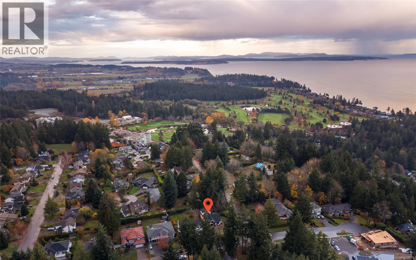 5208 Del Monte Ave, Saanich