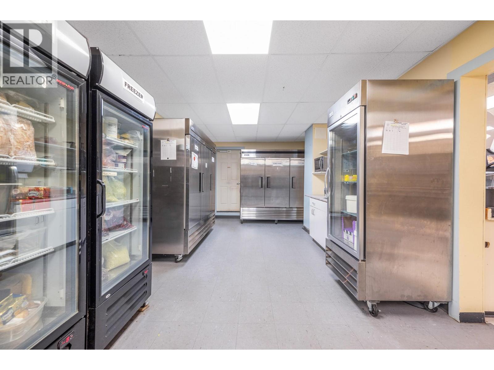 42, 43 100 Kalamalka Lake Road, Vernon