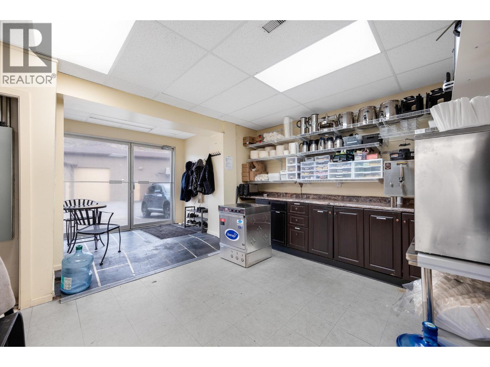 42, 43 100 Kalamalka Lake Road, Vernon