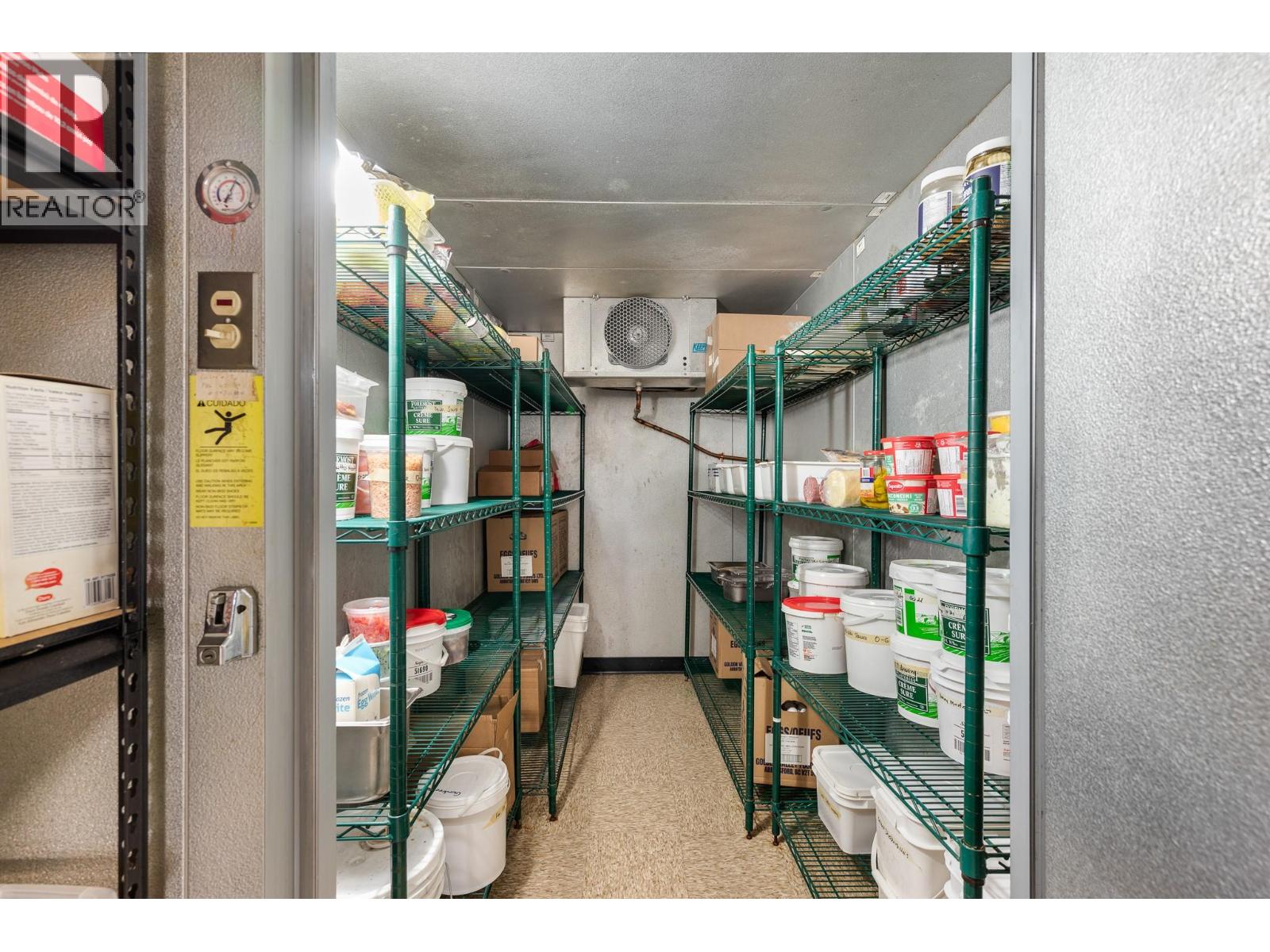 42, 43 100 Kalamalka Lake Road, Vernon