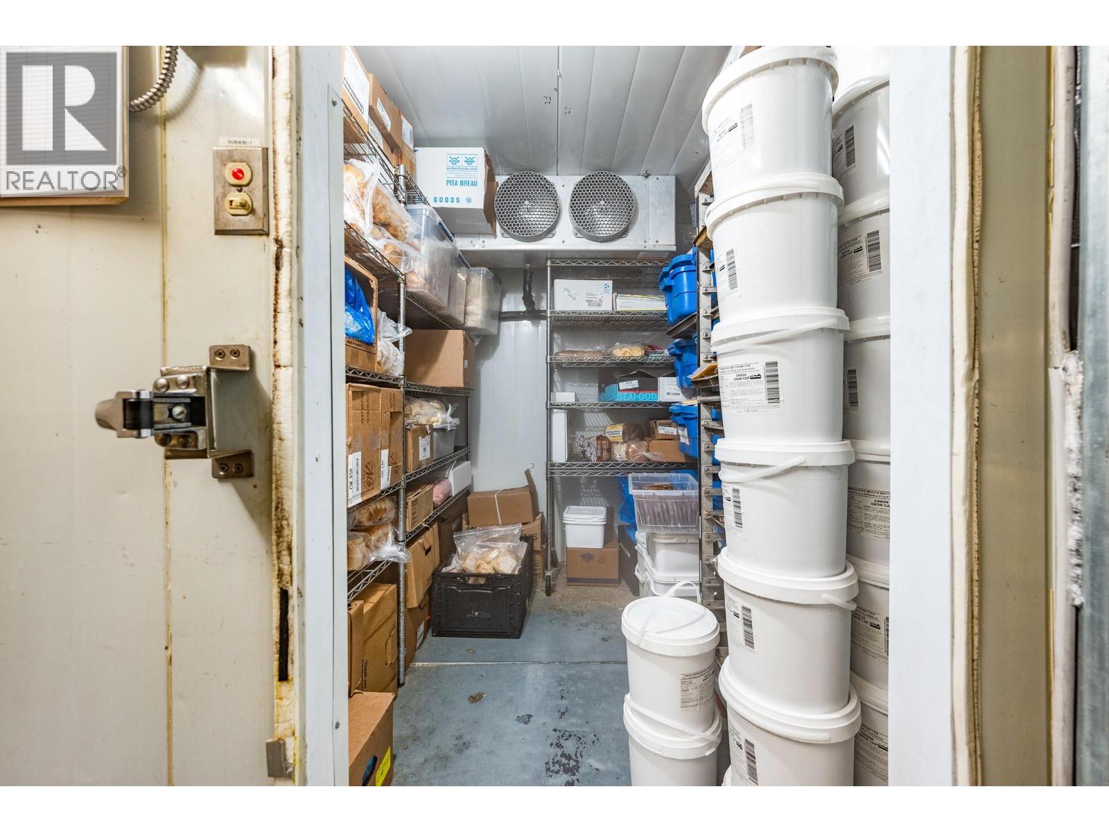 42, 43 100 Kalamalka Lake Road, Vernon