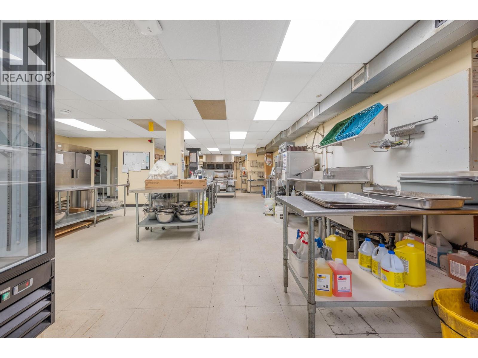 42, 43 100 Kalamalka Lake Road, Vernon