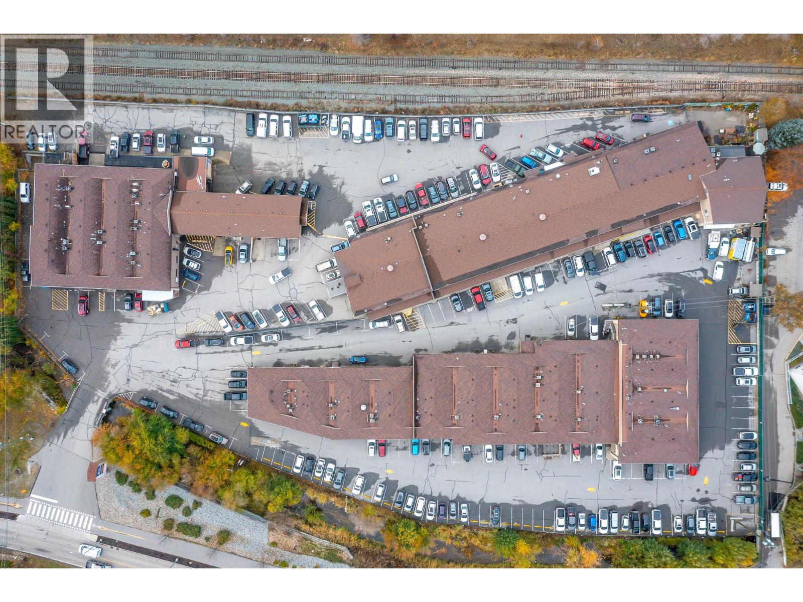 42, 43 100 Kalamalka Lake Road, Vernon