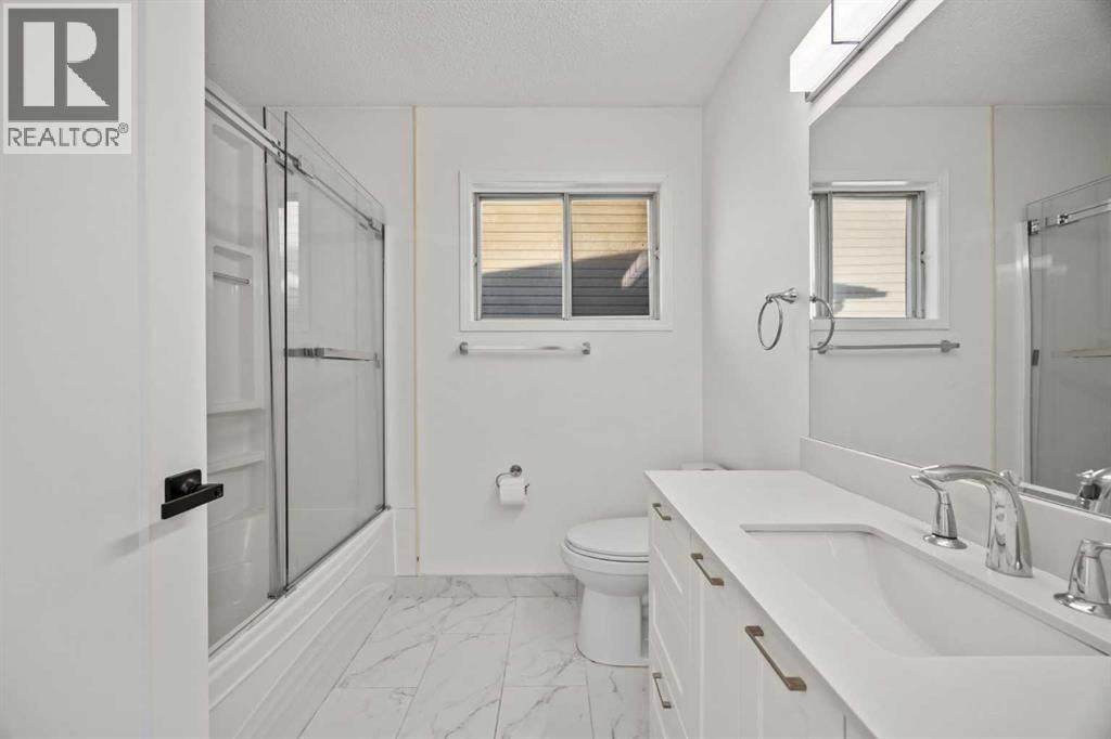 Single Family House Bi-level for Sale in  Falmere Way NE Falconridge Calgary 