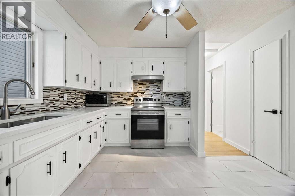 Single Family House Bi-level for Sale in  Falmere Way NE Falconridge Calgary 