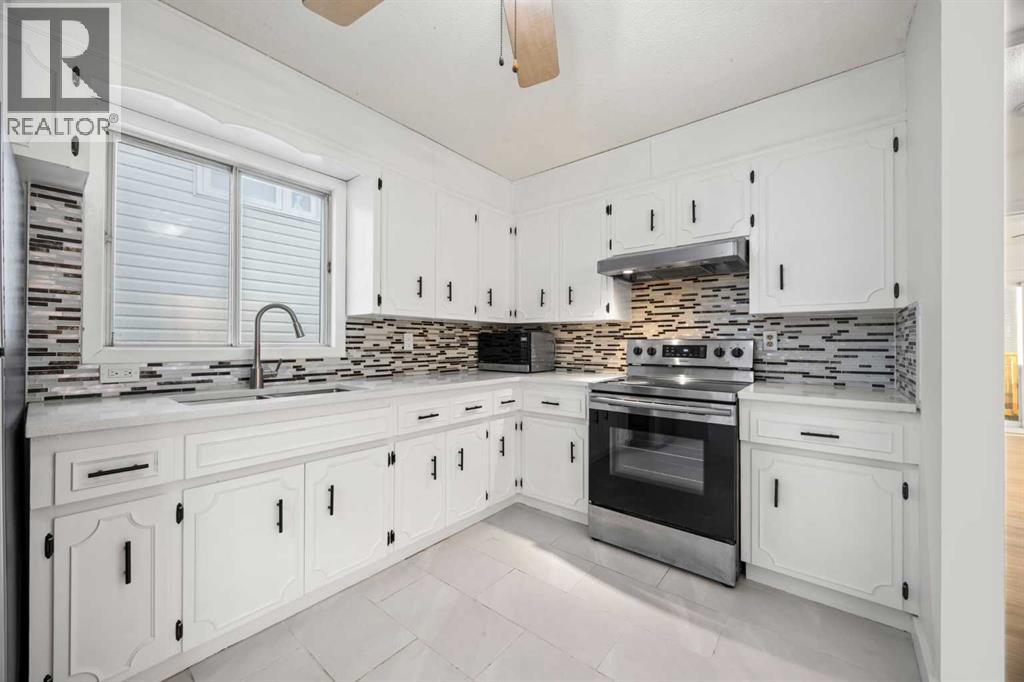 Single Family House Bi-level for Sale in  Falmere Way NE Falconridge Calgary 