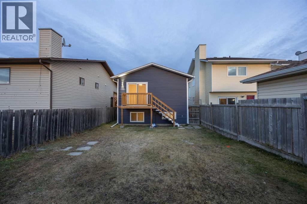 Single Family House Bi-level for Sale in  Falmere Way NE Falconridge Calgary 