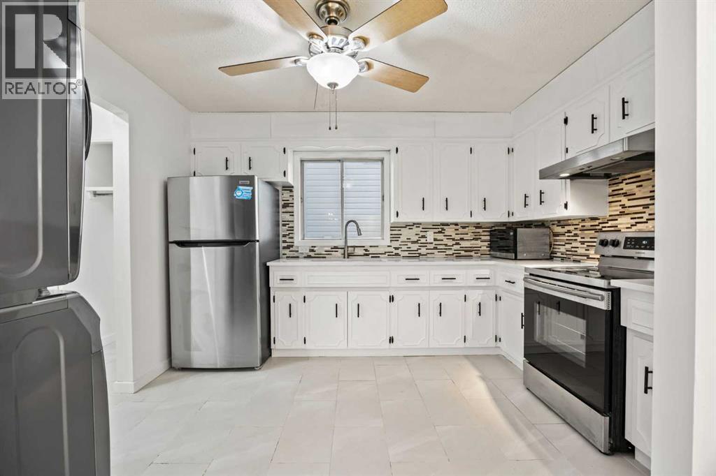 Single Family House Bi-level for Sale in  Falmere Way NE Falconridge Calgary 