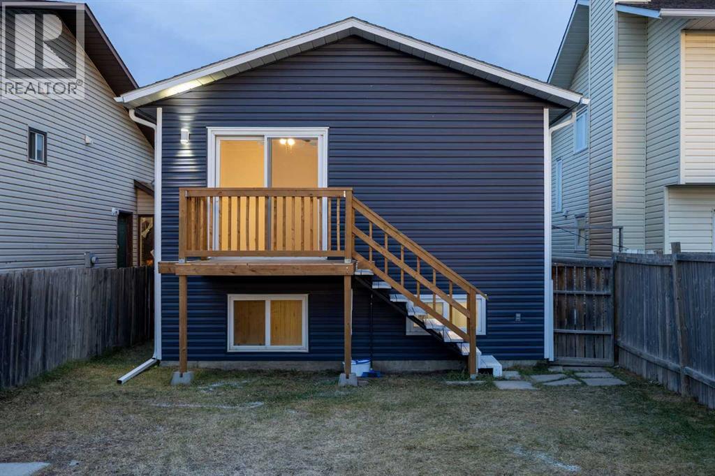 Single Family House Bi-level for Sale in  Falmere Way NE Falconridge Calgary 