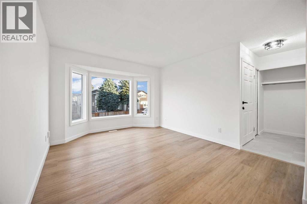 Single Family House Bi-level for Sale in  Falmere Way NE Falconridge Calgary 