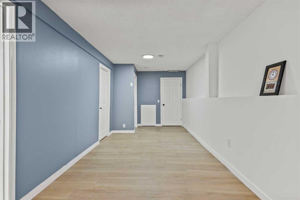 Single Family House Bi-level for Sale in  Falmere Way NE Falconridge Calgary 