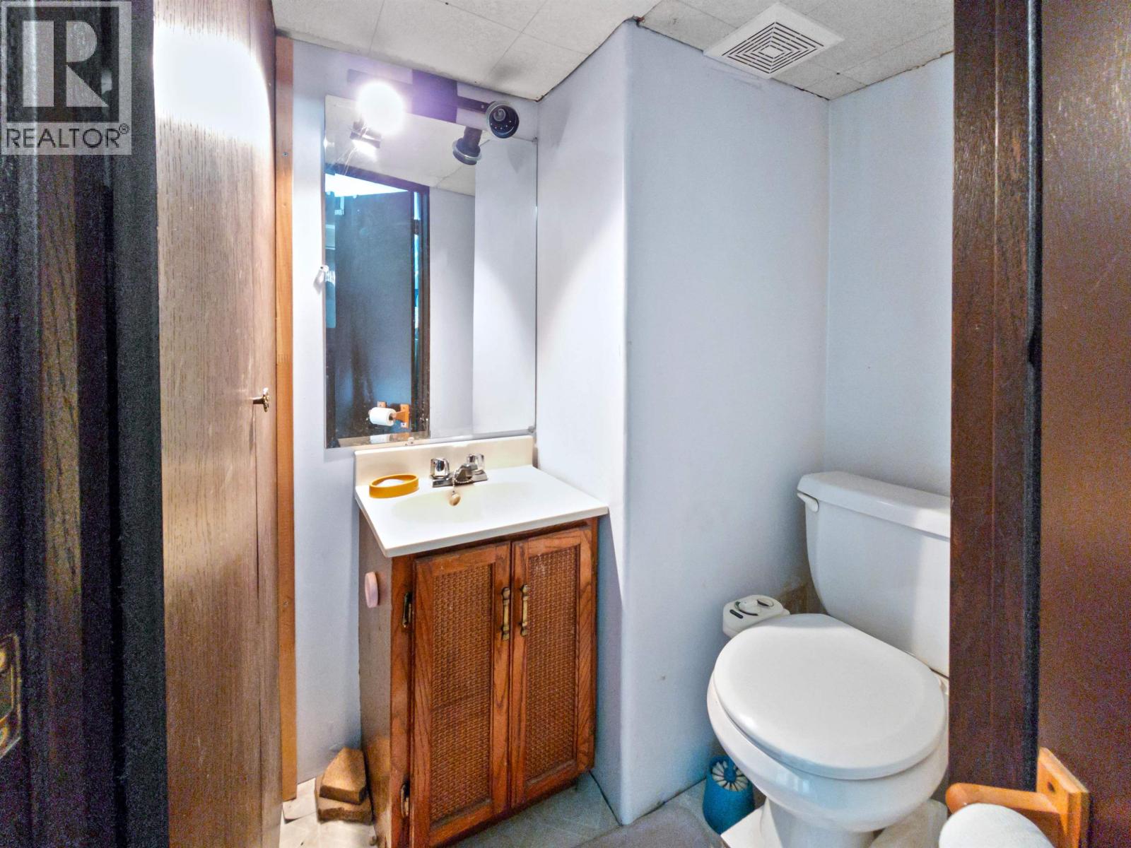 38143 HEMLOCK AVENUE, Squamish