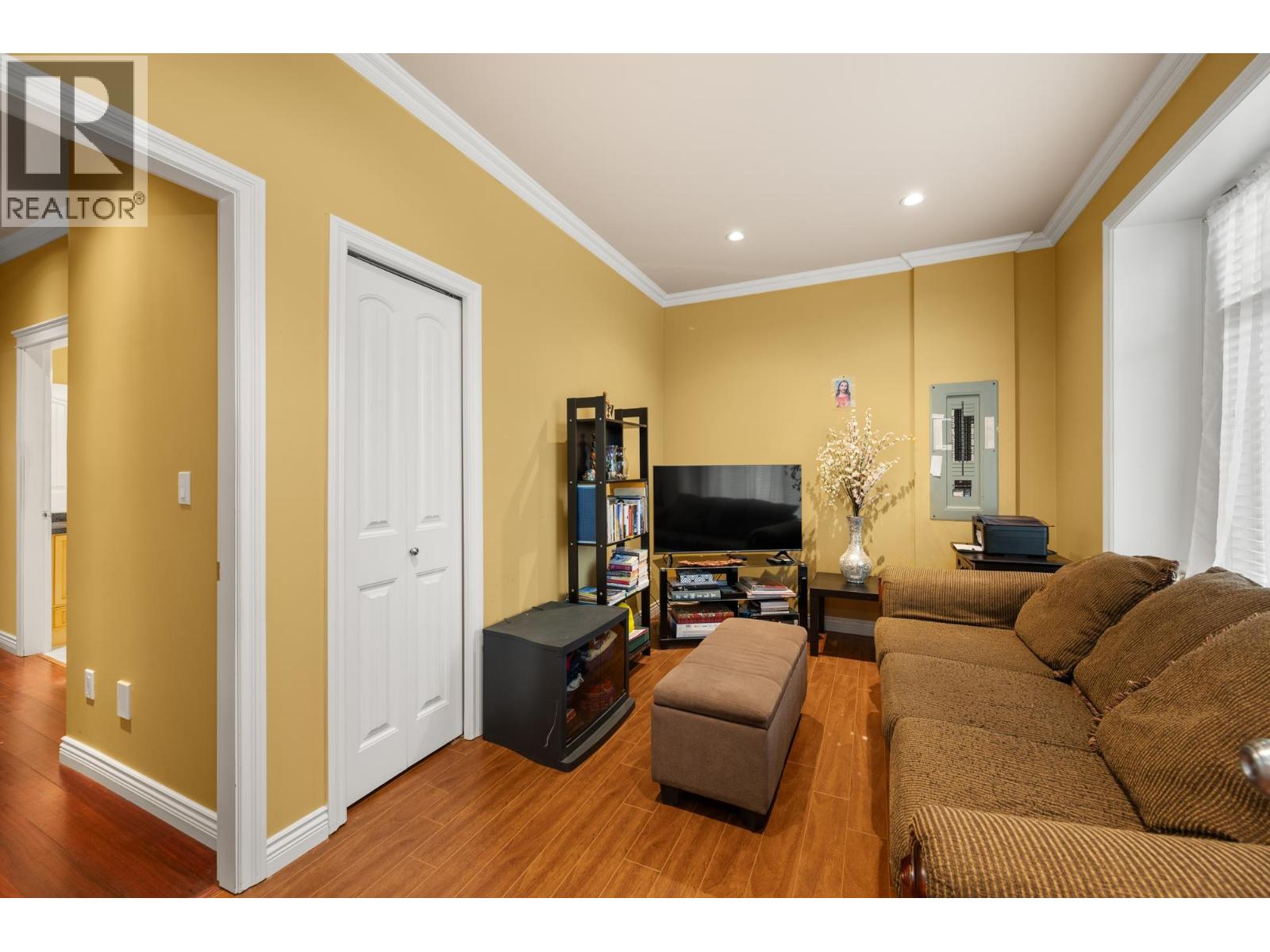 7058 PATTERSON AVENUE, Burnaby