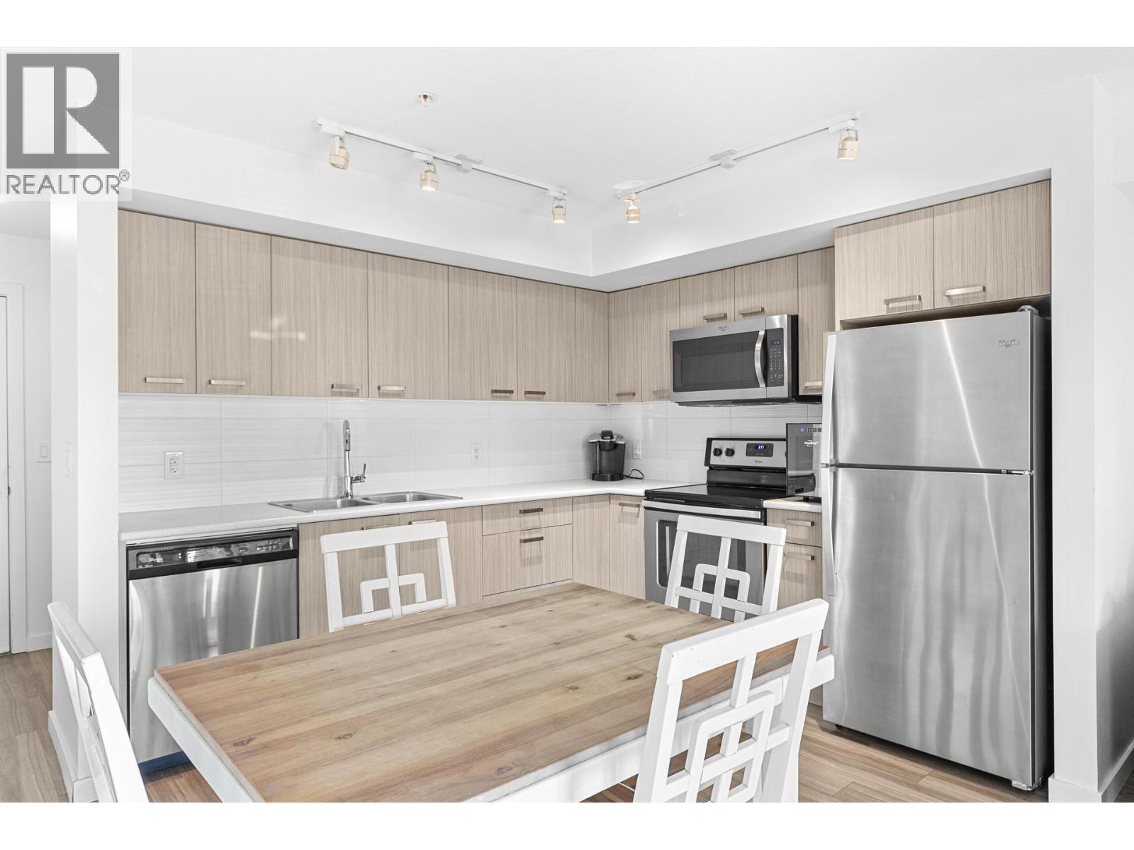 106 775 Academy Way, Kelowna