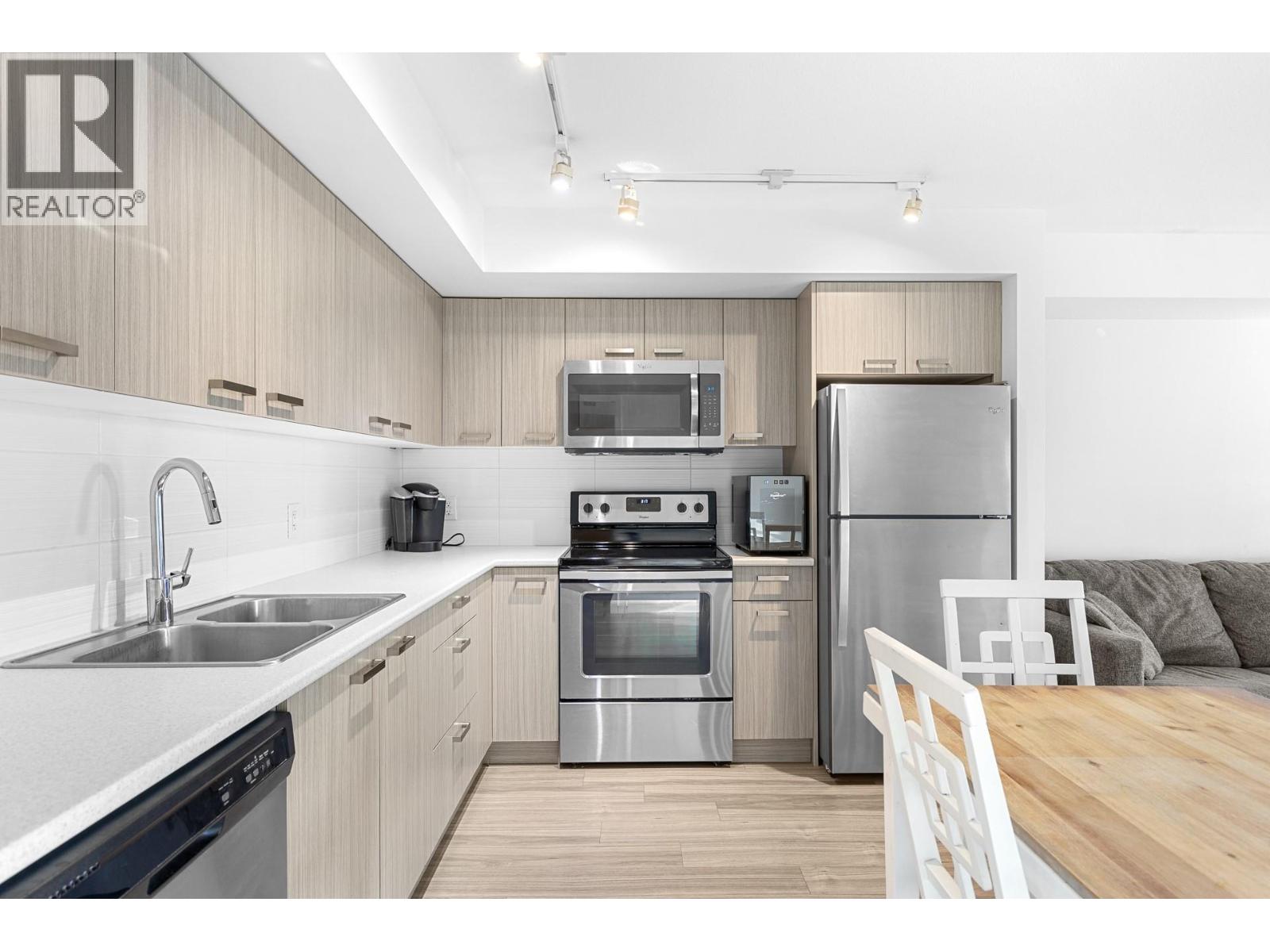 106 775 Academy Way, Kelowna