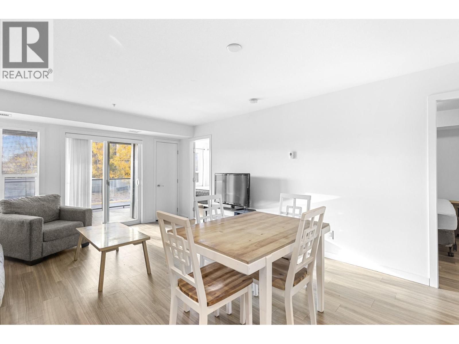 106 775 Academy Way, Kelowna