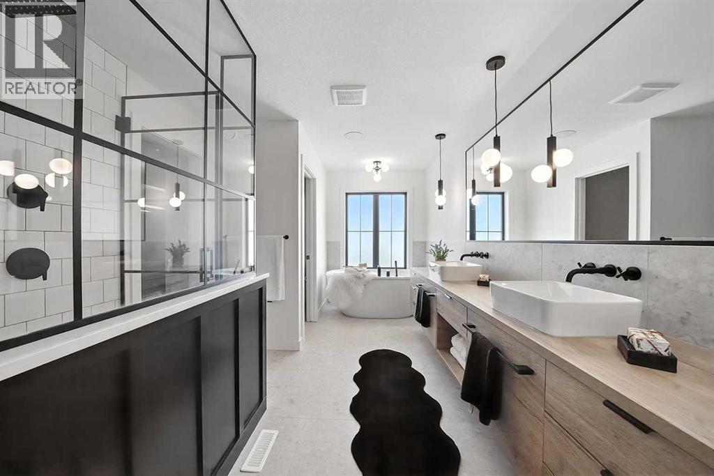 Single Family House for Sale in  Emerald Drive Evergreen Red Deer 