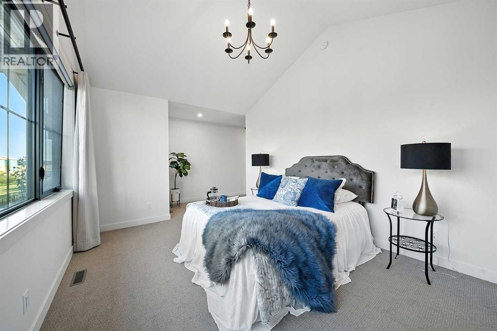 Single Family House for Sale in  Emerald Drive Evergreen Red Deer 