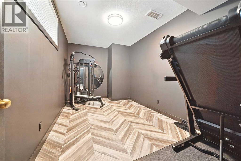 Single Family House for Sale in  Emerald Drive Evergreen Red Deer 