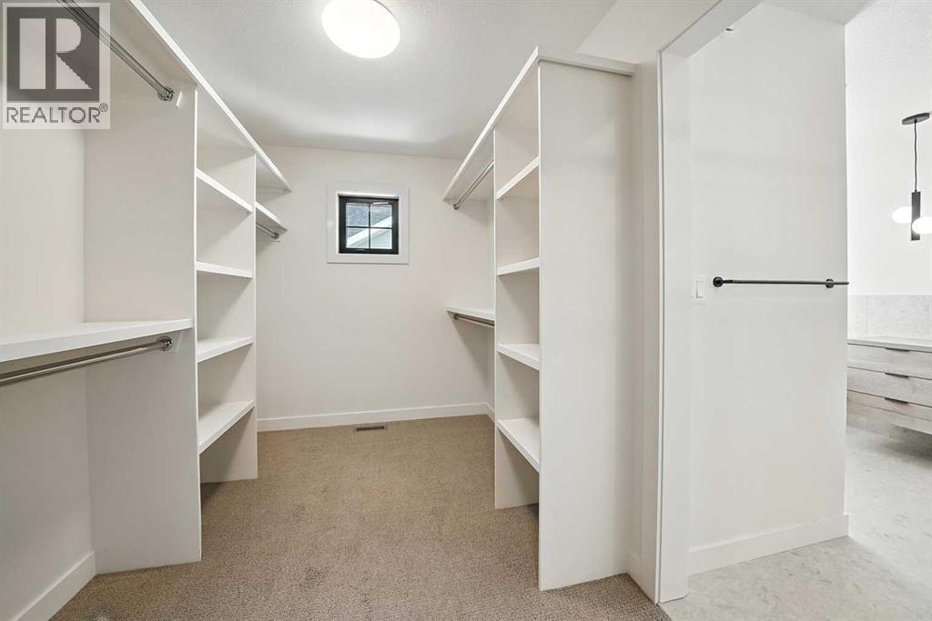 Single Family House for Sale in  Emerald Drive Evergreen Red Deer 