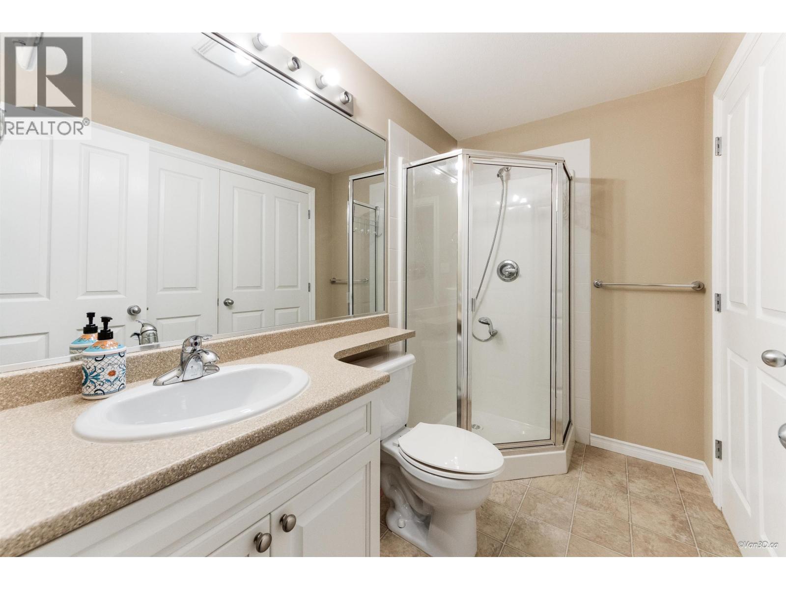 26 1705 PARKWAY BOULEVARD, Coquitlam