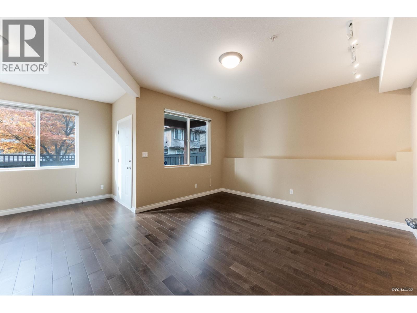 26 1705 PARKWAY BOULEVARD, Coquitlam