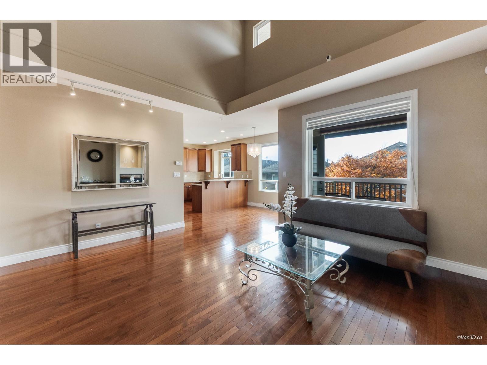 26 1705 PARKWAY BOULEVARD, Coquitlam