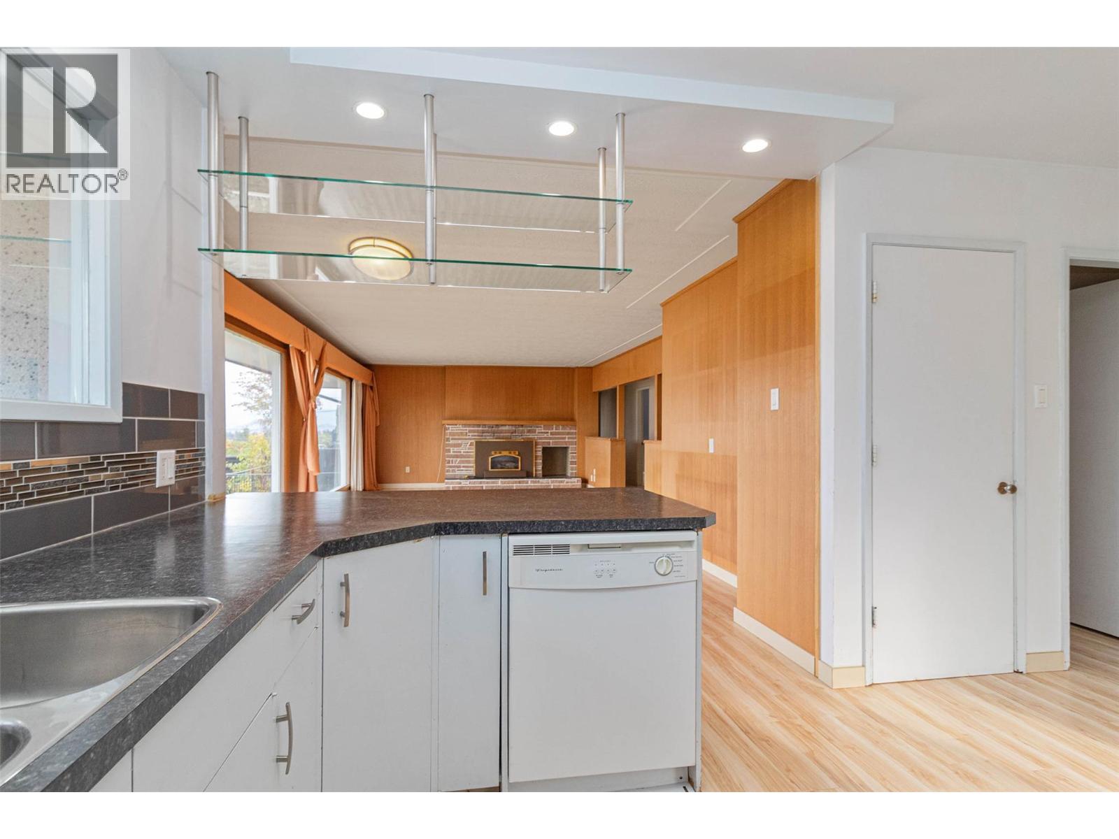  4829 Lakeshore Road, Kelowna