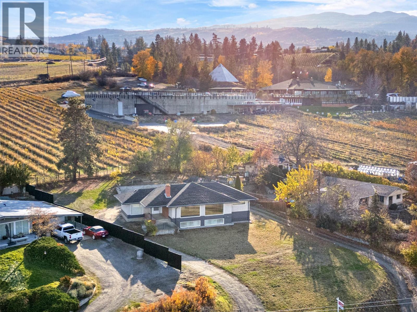  4829 Lakeshore Road, Kelowna