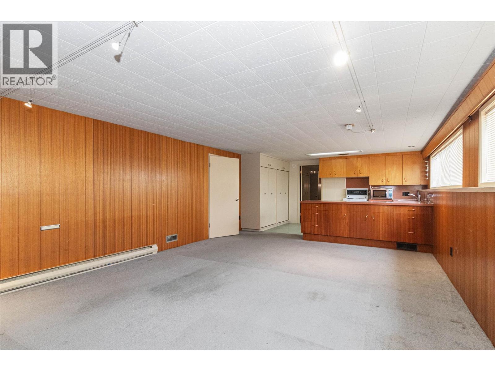  4829 Lakeshore Road, Kelowna